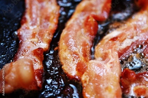 bacon sizzling