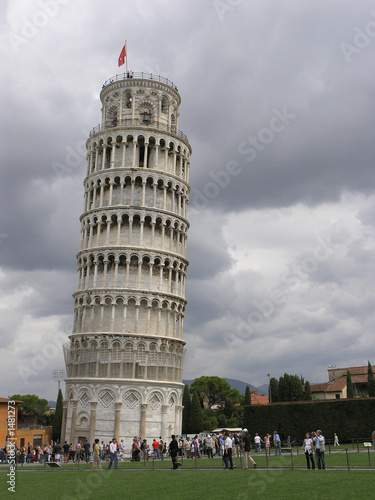 pisa tower photo