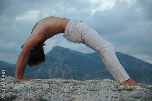 hatha-yoga: bridge