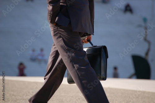 homme d'affaires en marche