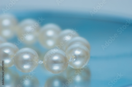 mirror pearls