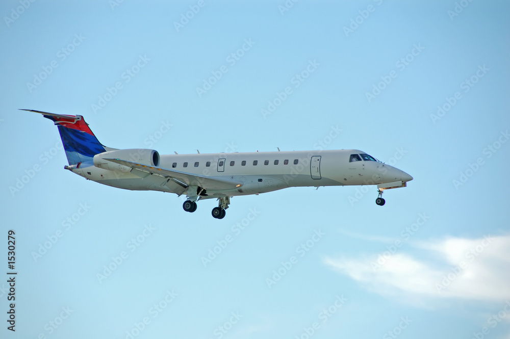 Fototapeta premium embraer erj-135 small jet