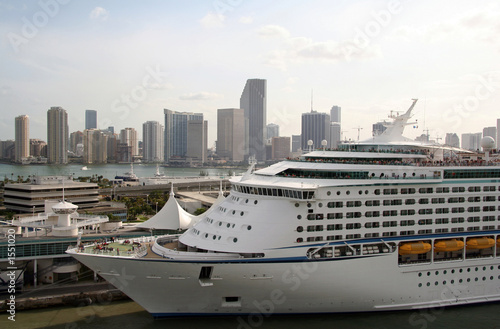 docked cruise line with miami skyline © surpasspro