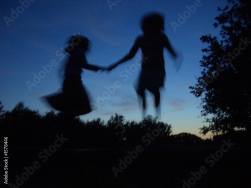 jumping girls © Godfried van Loo