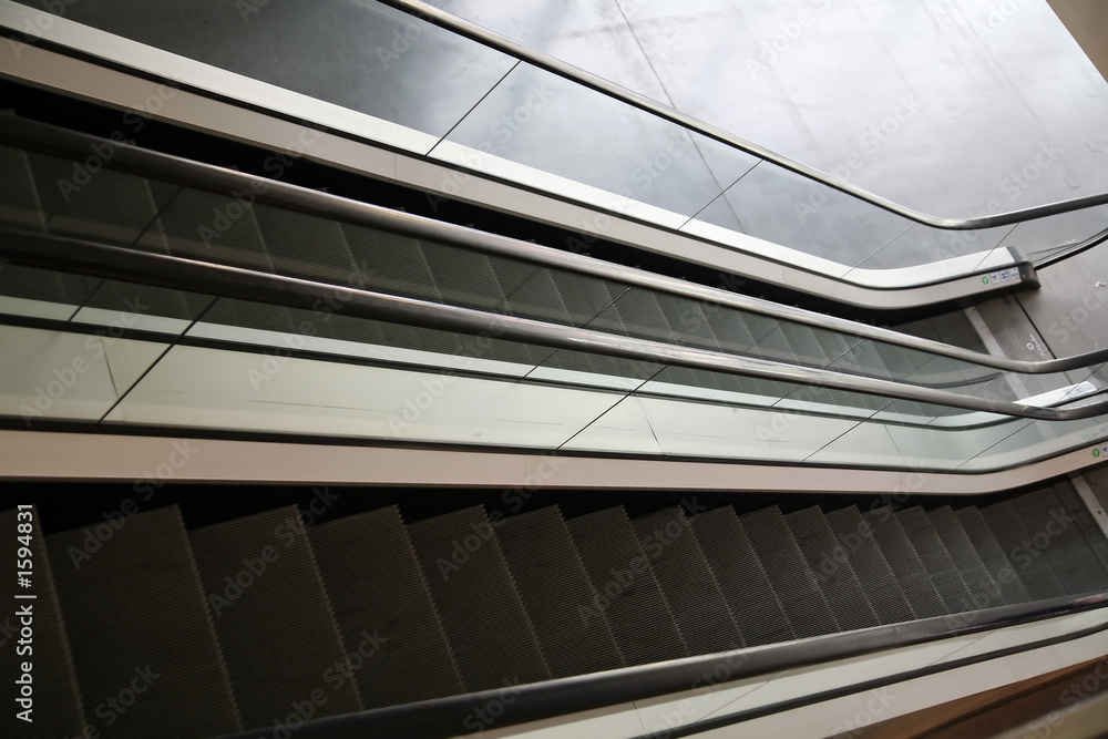 Obraz premium empty escalators