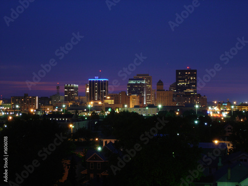 dayton, ohio skyline at night © Stockagogo