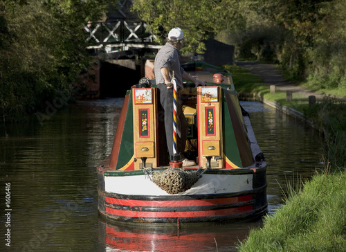 Tableau sur toile narrow boat on canal