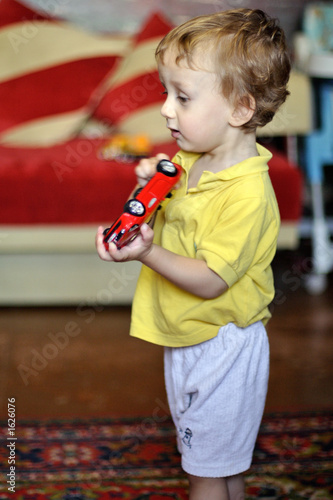 boy in yellow (17)