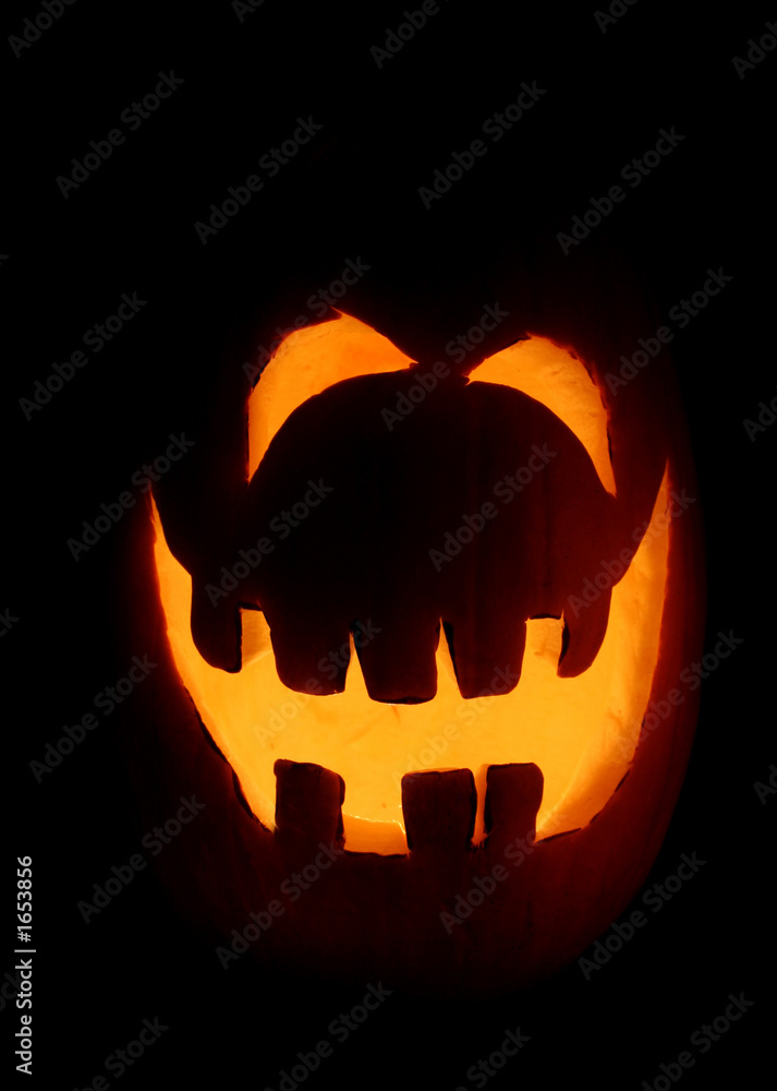 smiling jack-o-lantern