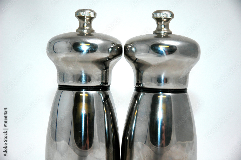 salt and pepper pot tops