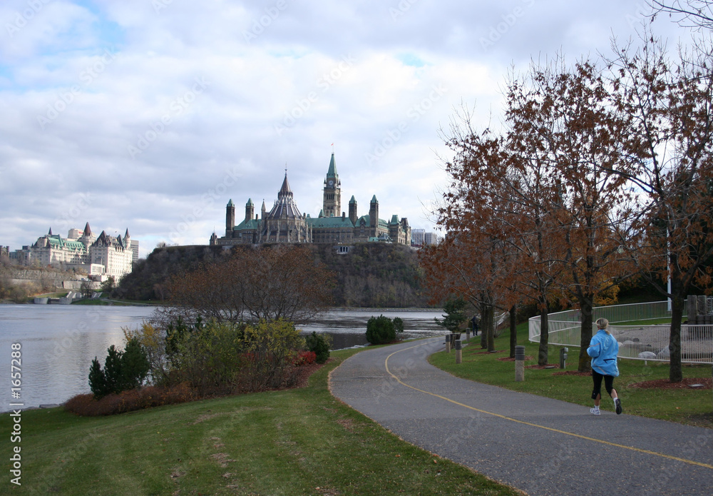 Obraz premium woman jogging in ottawa