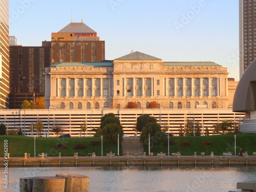 Slika na platnu sunlit city hall