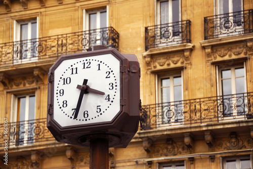 Photography clock in paris
