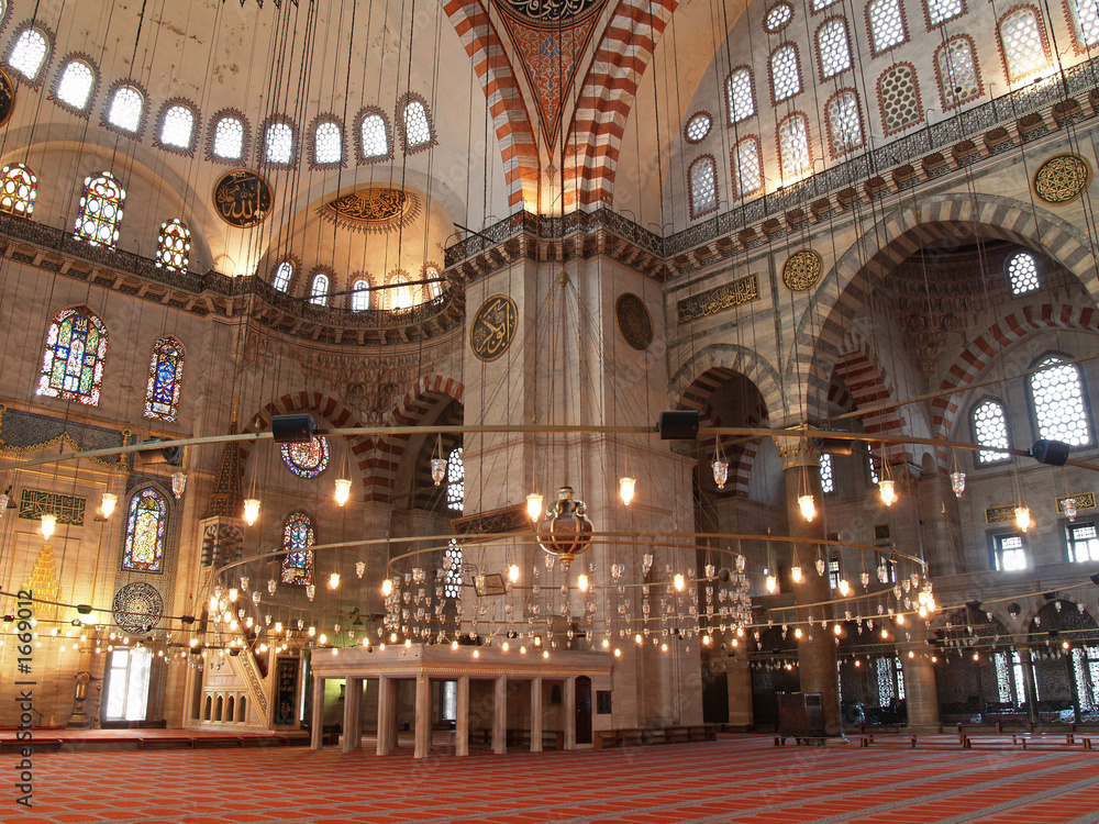 interior de la mezquita de suleyman el magnifico