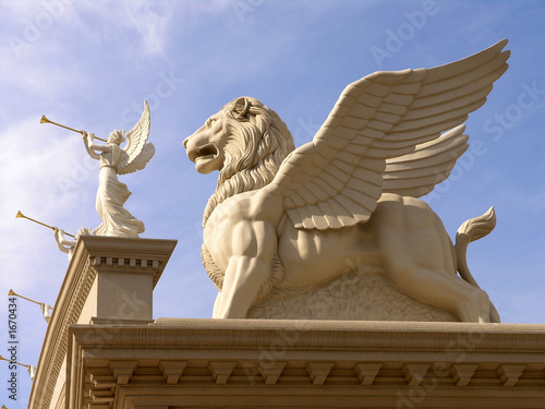 caesers palace flying lion