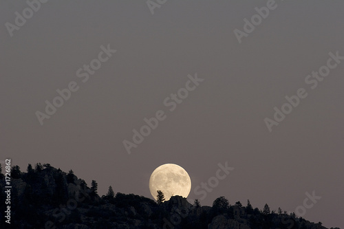 rising moon 2