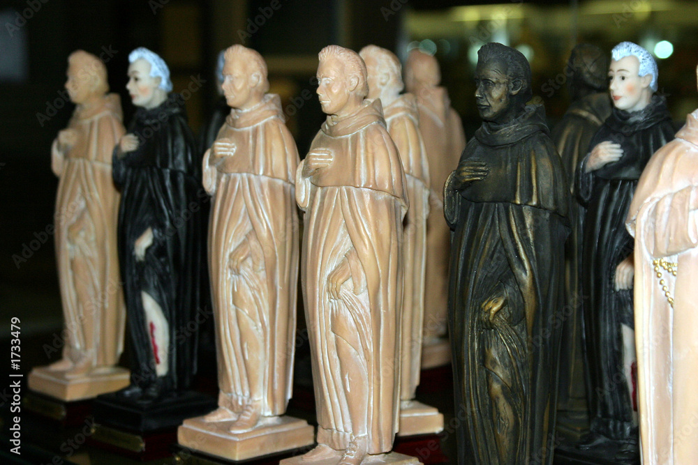 Naklejka premium saintly statues