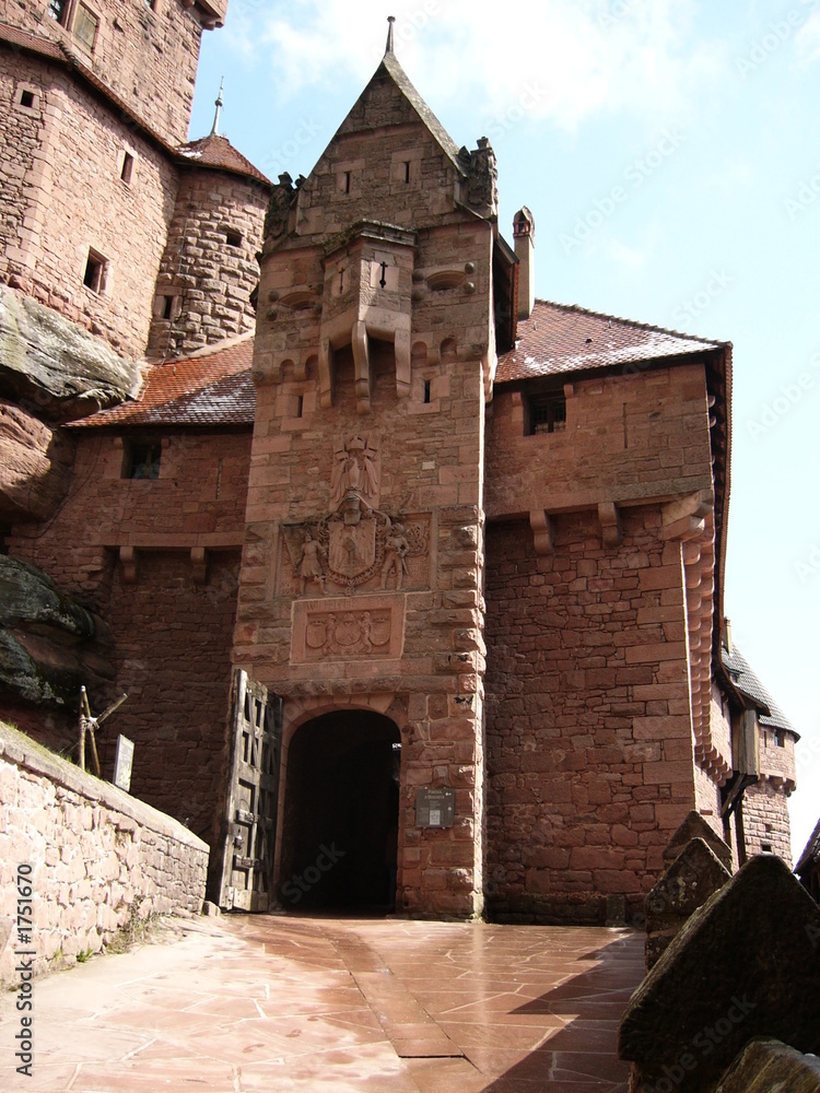 porte et pont-levis du chateau du haut-koenigsbour