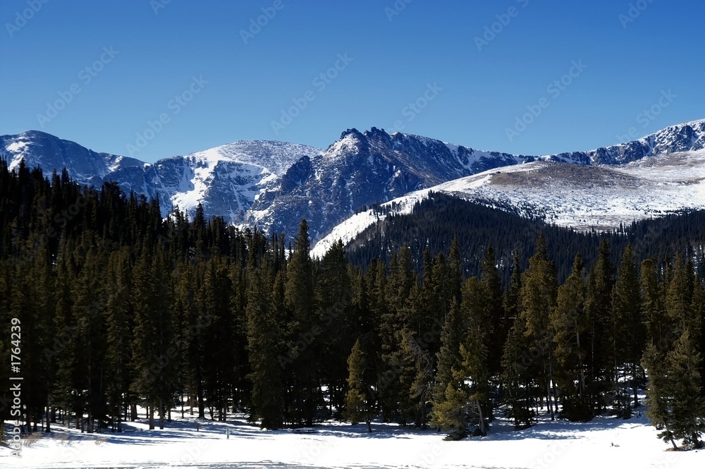 mountains in colorado in winter