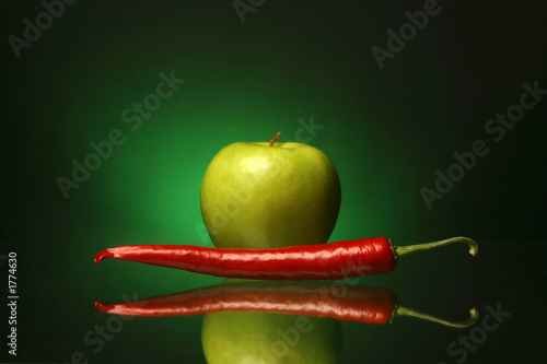 apple, pepper
