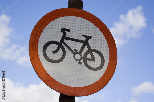 bicycles warning sign photo