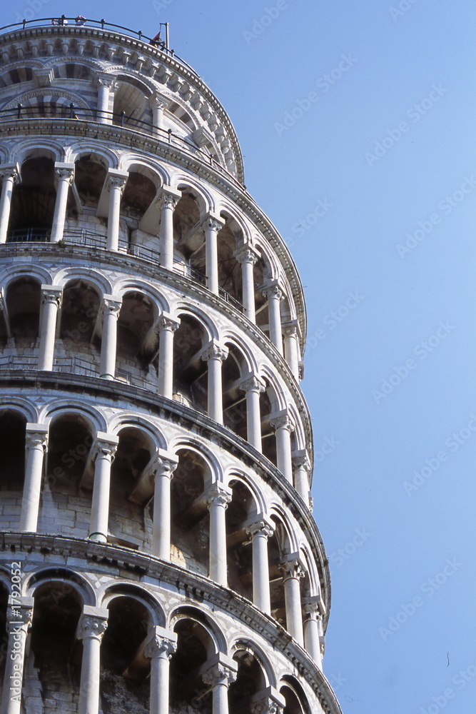 the leaning tower of pisa.