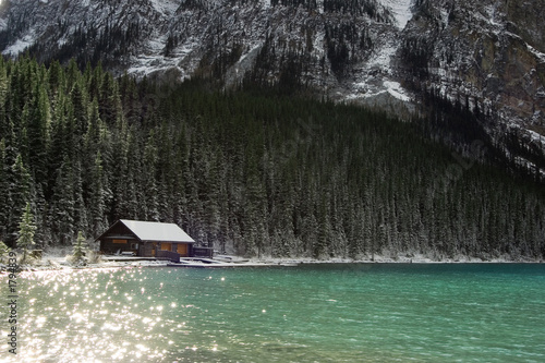 chateau lake louise photo