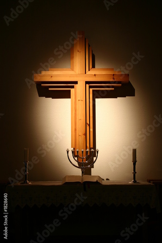 Valokuvatapetti altar with a cross
