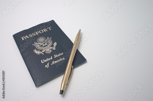 us passport and pen
