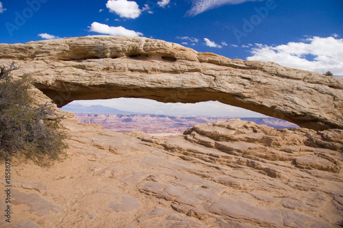 mesa arch in canyonlands national park © Mariusz Blach