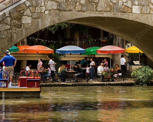 riverwalk san antonio photo