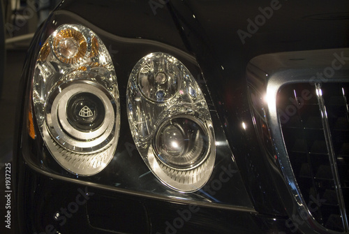 2006 bentley headlight assembly