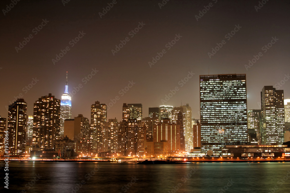Fototapeta premium manhattan skyline at night