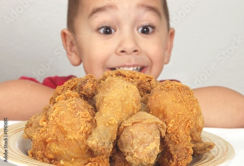 Fotografie fried chicken ready to be eaten