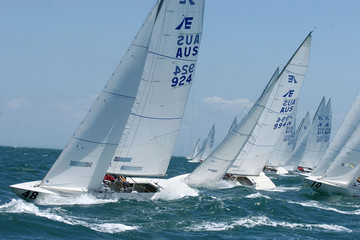 Fotobehang Zeilen Etchell zeilboot tijdens wedstrijd  © Sportlibrary
