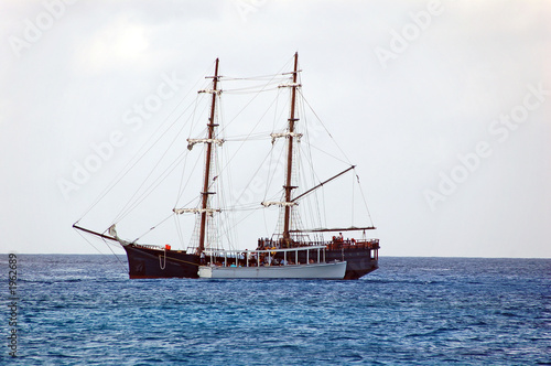 pirate ship replica taking passengers