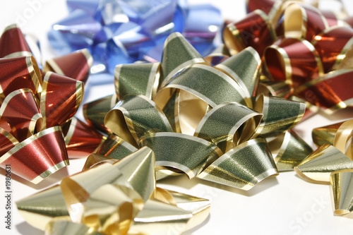 close up on bows