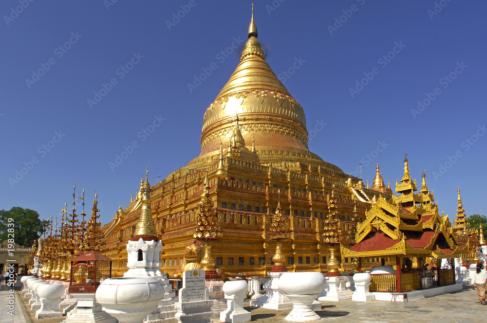 Fototapeta premium myanmar, bagan: shwezigon pagoda