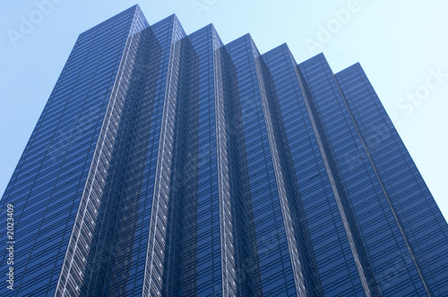 tall skyscraper in new york