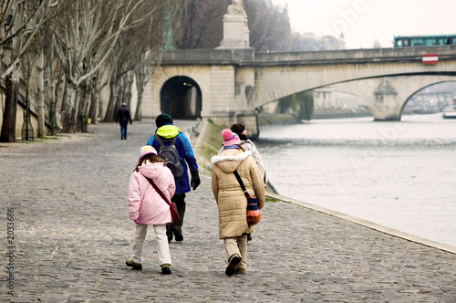 sur les quais en hiver photo