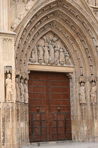 puerta de catedral