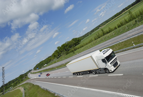 truck delivery photo