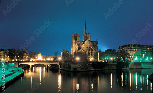 notre dame cathedral #2087071