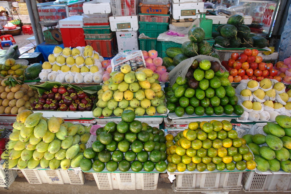 Obraz premium exotic fruit market