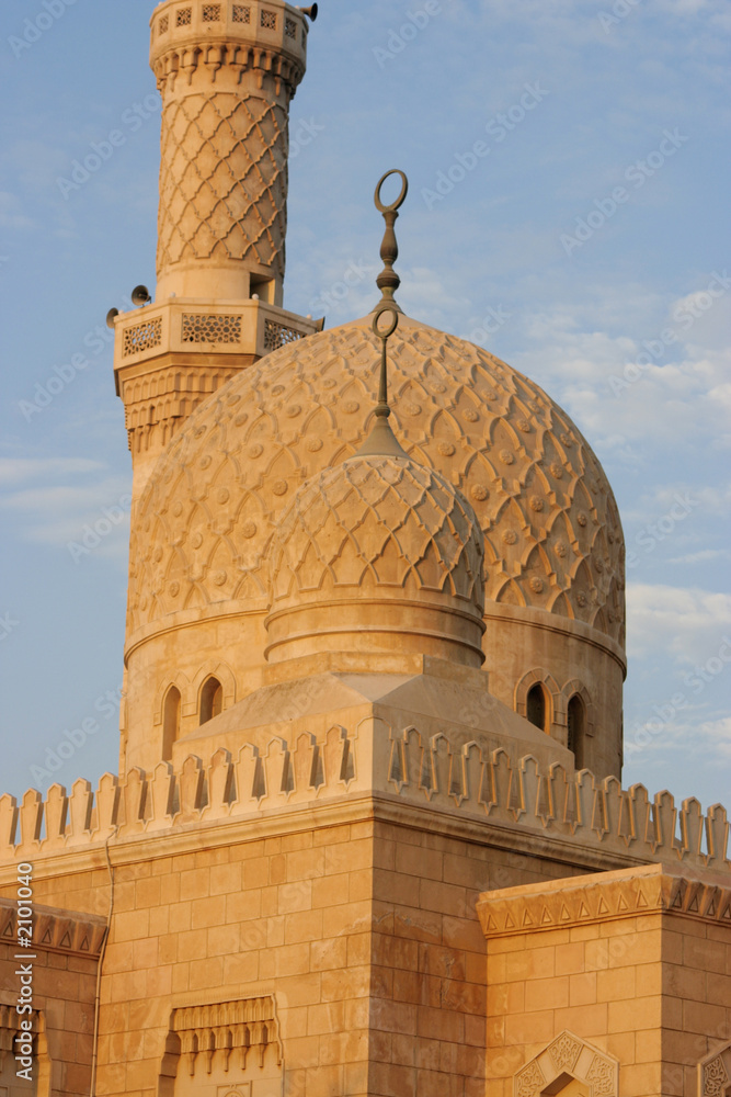 Obraz premium jumeirah mosque, dubai, united arab emirates