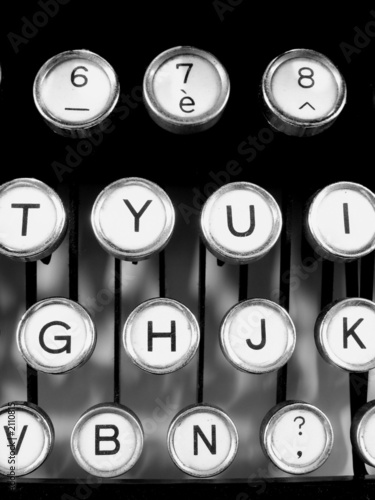 typewriter bw