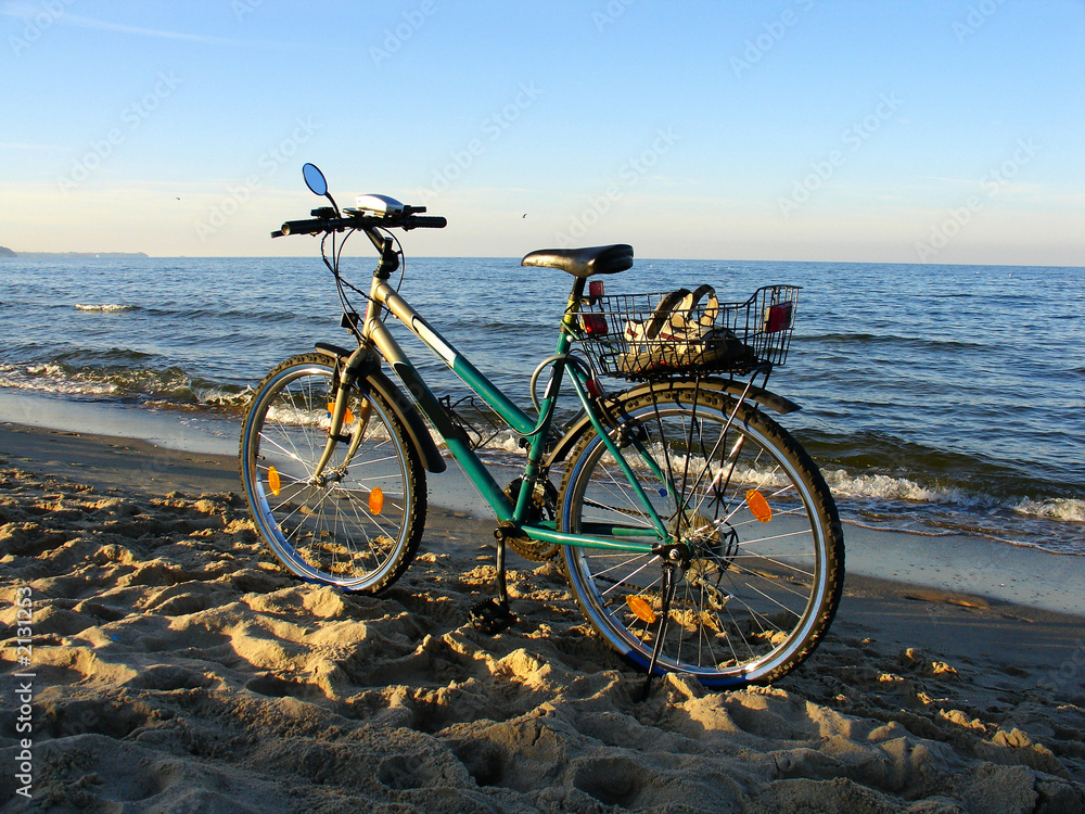 Fototapeta premium bike on the beach