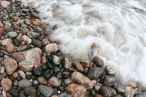 water motion flowing lake superior rocks agate col
