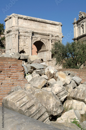 arco di settimo severo ai fori imperiali photo