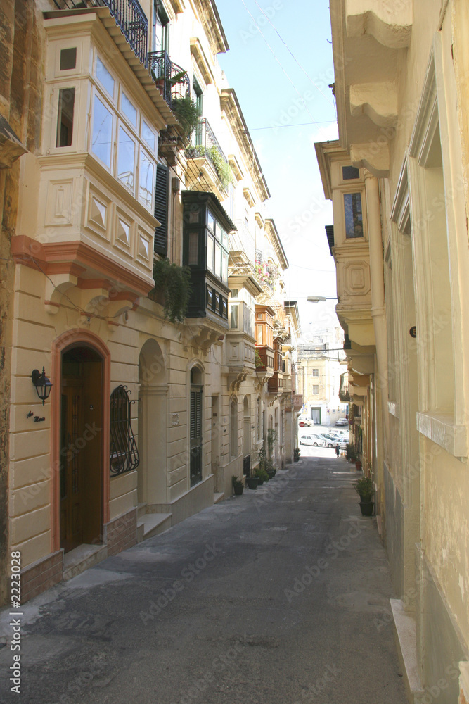 maltese street - vittoriosa